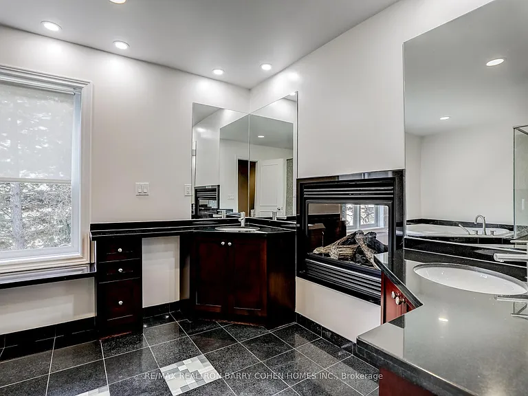 9 Sonata Cres — Photo 26