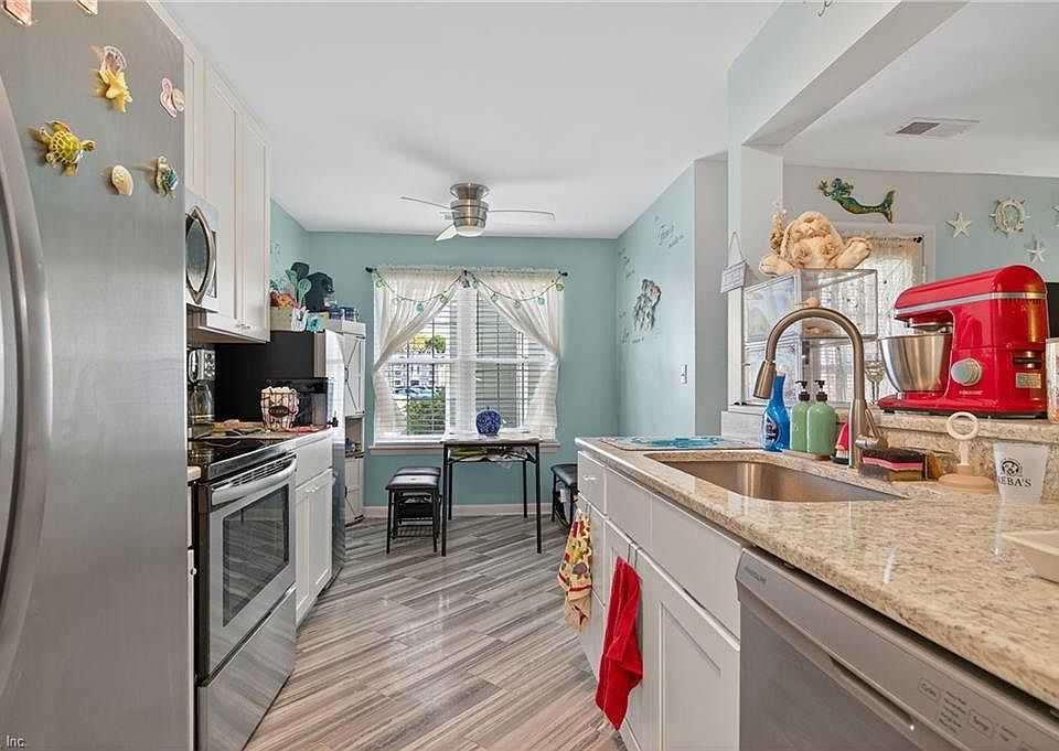 1st image of 1880 Chantilly Ct #1001