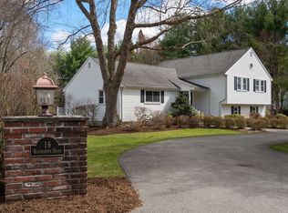 16 Blacksmith Dr, Medfield, MA 02052