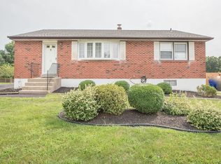 13 Tiverton Cir, Newark, DE 19702