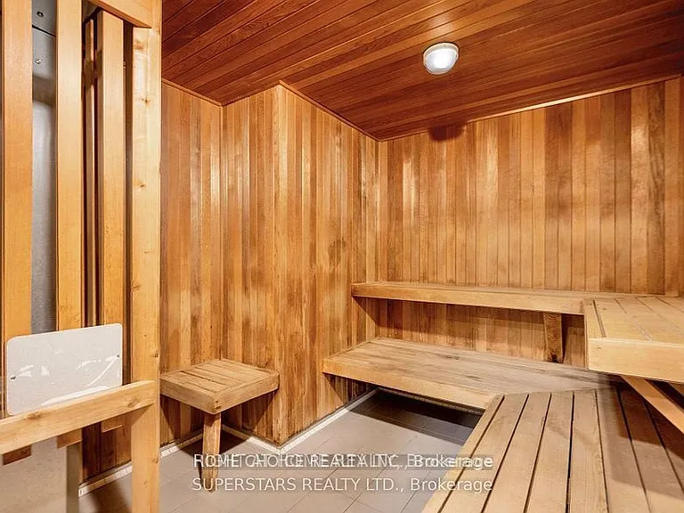 7165 Yonge St #Penthouse 103 — Photo 3
