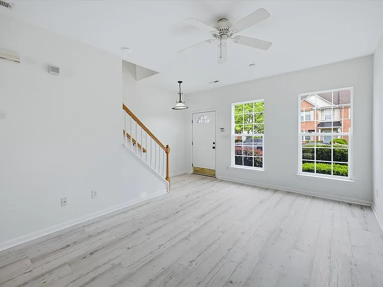 6928 Creft Cir — Photo 9