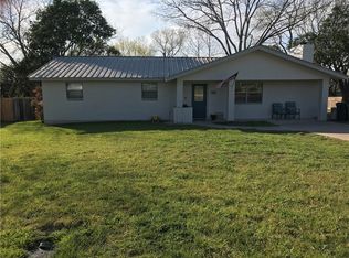 804 Lewis Dr, Burnet, TX 78611