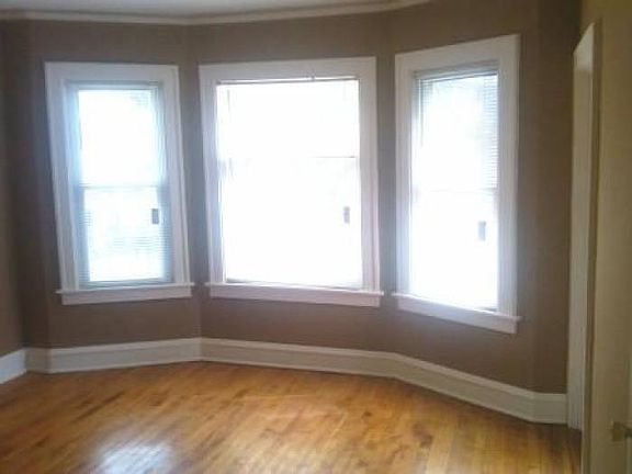Living room w/HWFs