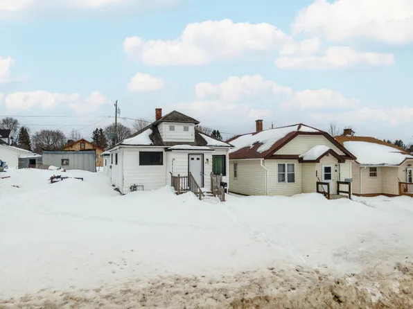 412 Amber St, Iron River, MI 49935