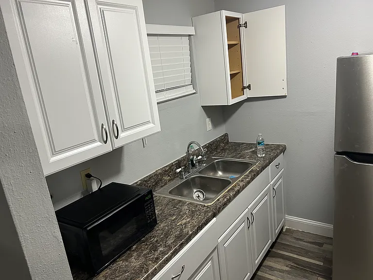216 E 2nd St #214 — Photo 4