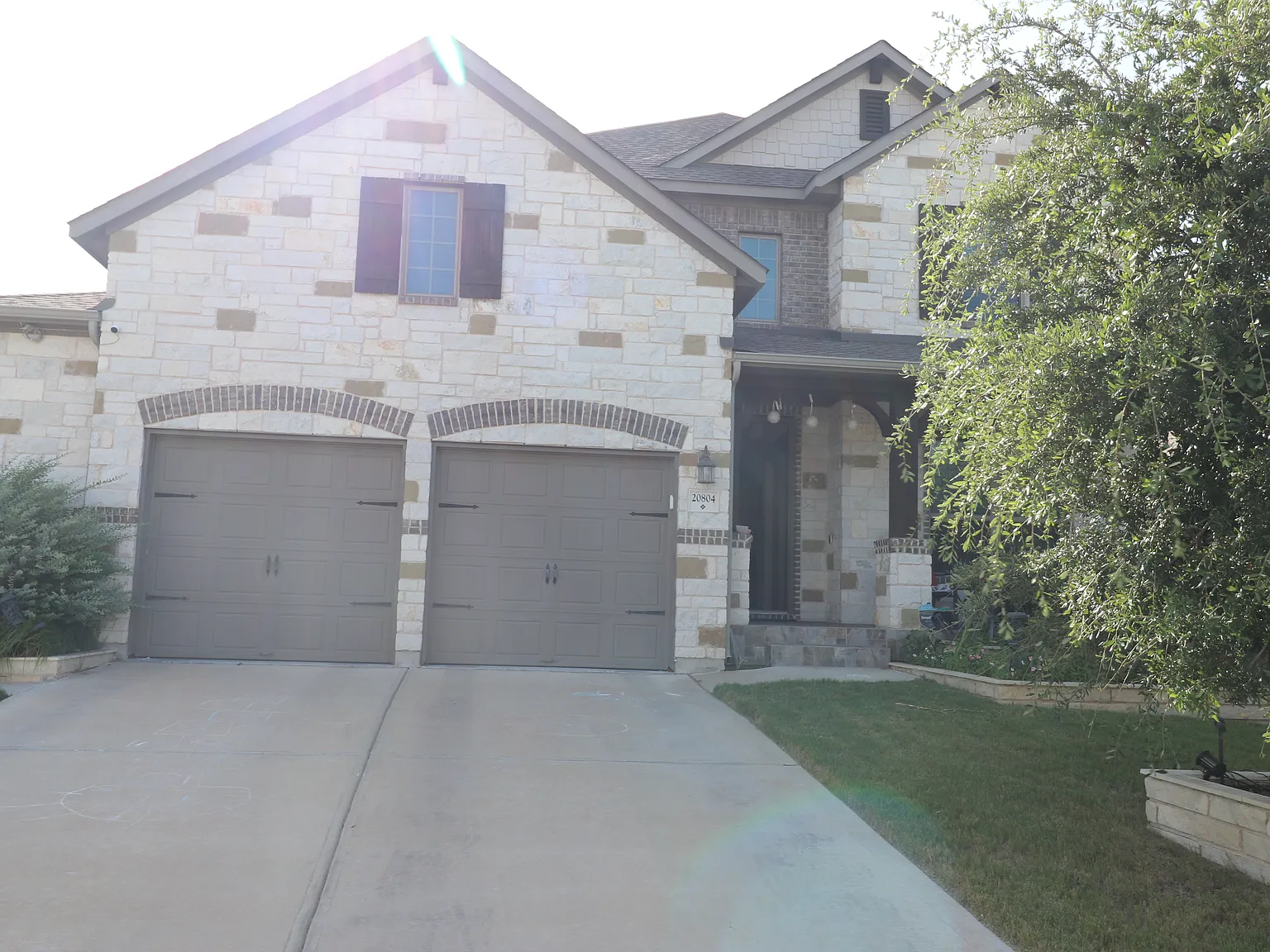 5 bed, 3127 sqft, $3,250 — Photo 3
