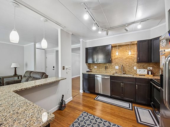 3rd image of 6330 Lincoln Ave Unit 3C
