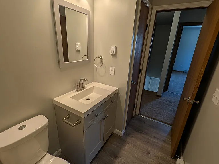 1550 Hawk Cir #D — Photo 11