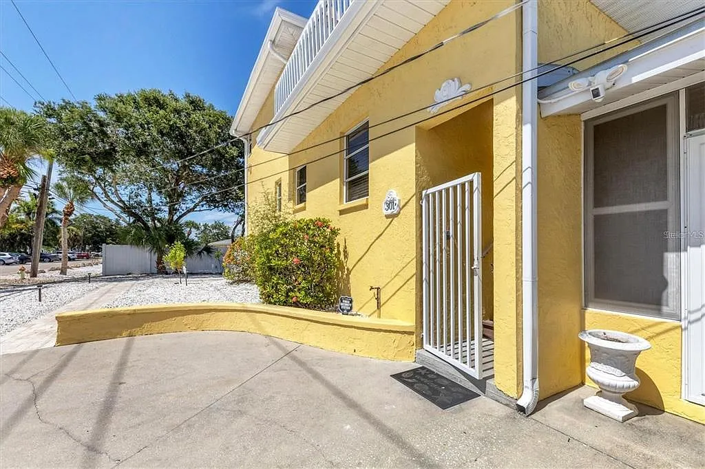 2 bed, 2.0 bath, 1144 sqft, $12,600 — Photo 1