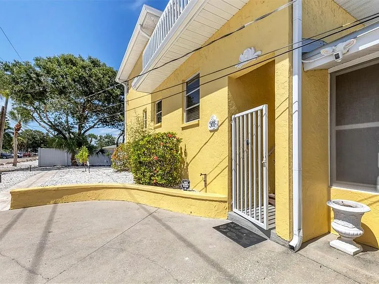 301 Avenida Madera #A — Photo 1