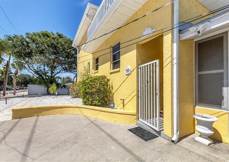 1st image of 301 Avenida Madera #A