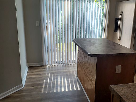 5th image of 3123 Brockhampton Ct