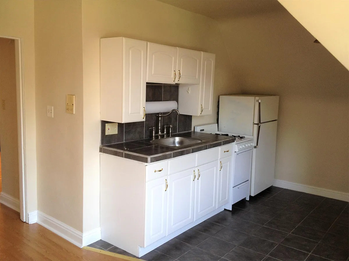 Building Photo - 5545 Jackson St #3