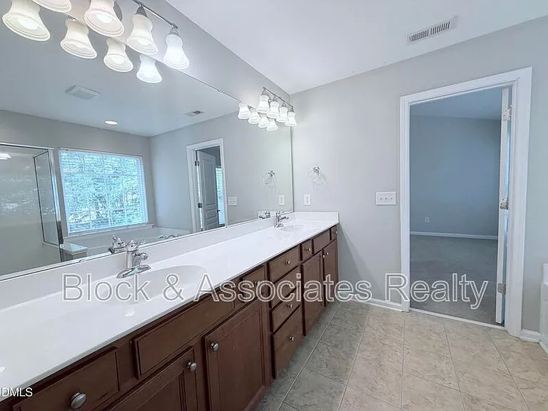 2101 Addenbrock Dr — Photo 13