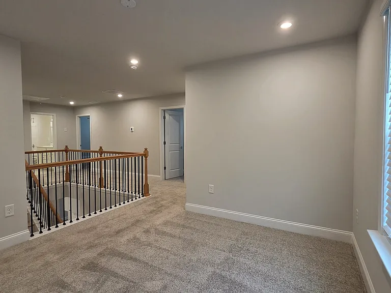 521 Elkwood Ln — Photo 31