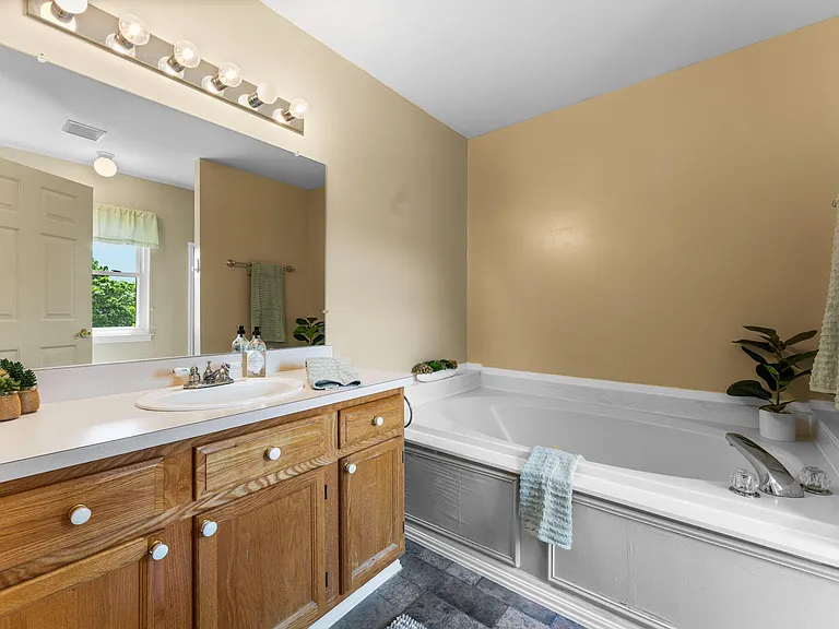 4141 Crystal Creek Dr — Photo 31