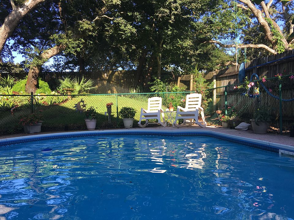 2nd image of 1684 Old Beach Rd