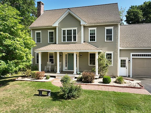 5th image of 15 Hillside Ln