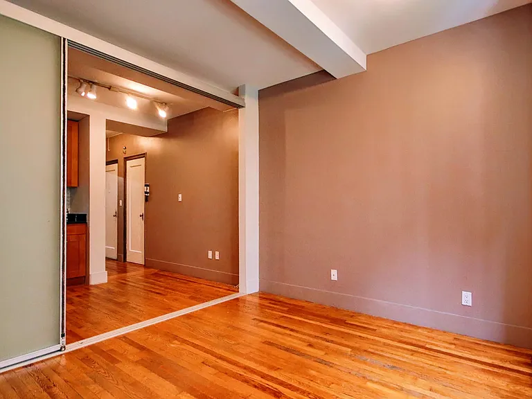 11 Waverly Pl #3A — Photo 6