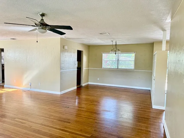 2216 Mount Vernon St — Photo 10