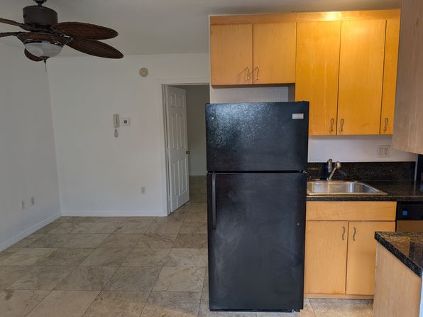 728 NE 13th Ct UNIT 11