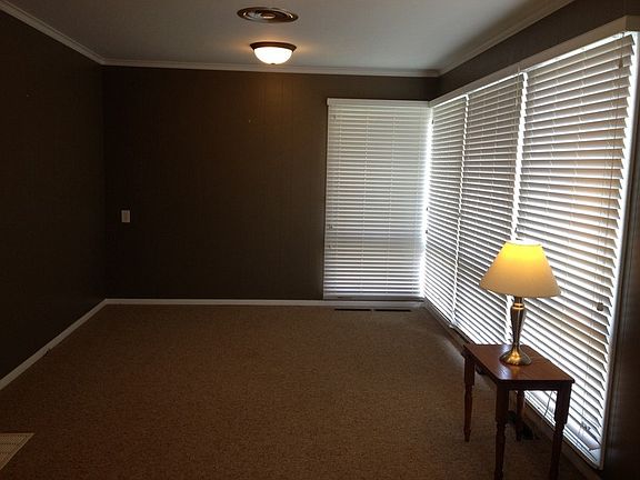 2nd image of 417 E Broadway Blvd