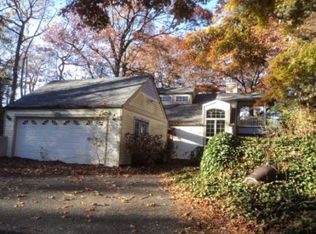 75 Sunken Meadow Rd, Northport, NY 11768