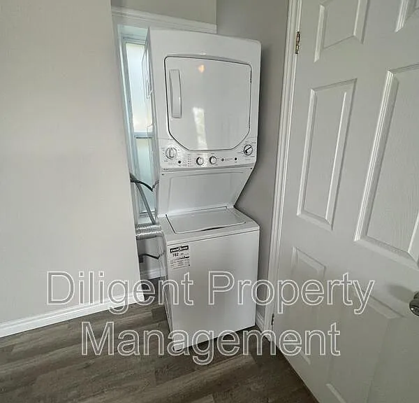 164 Stewart St #MAIN — Photo 19