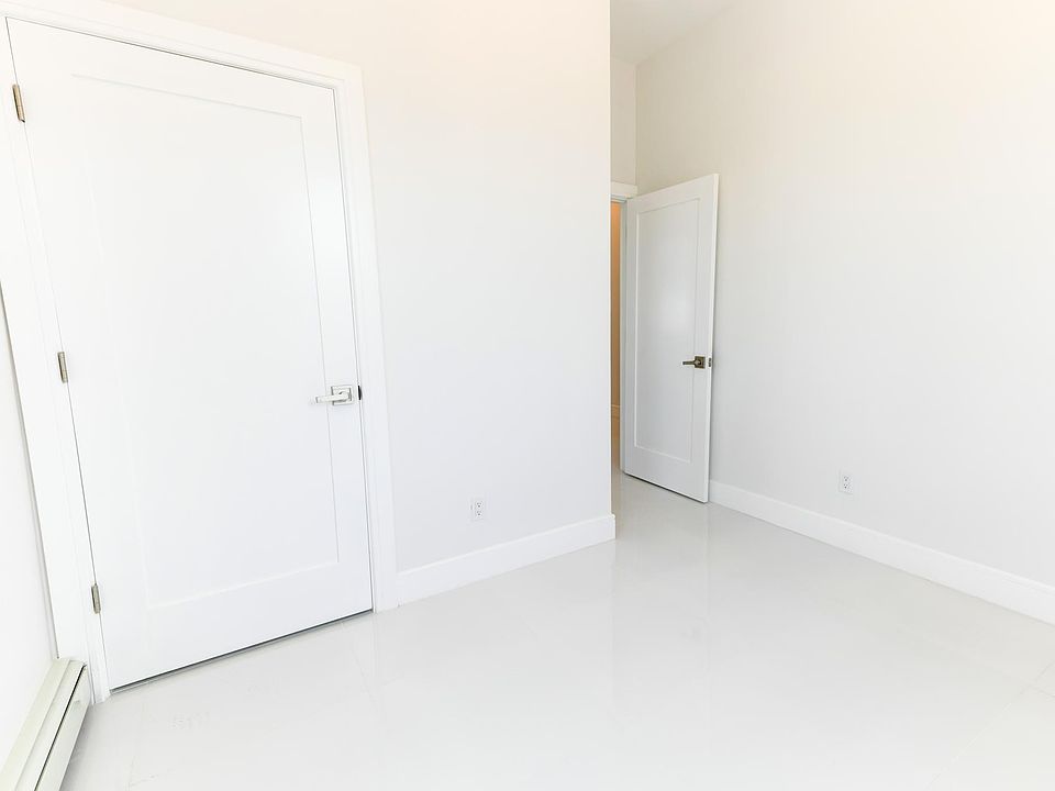 1st image of 210 New York Ave APT 3
