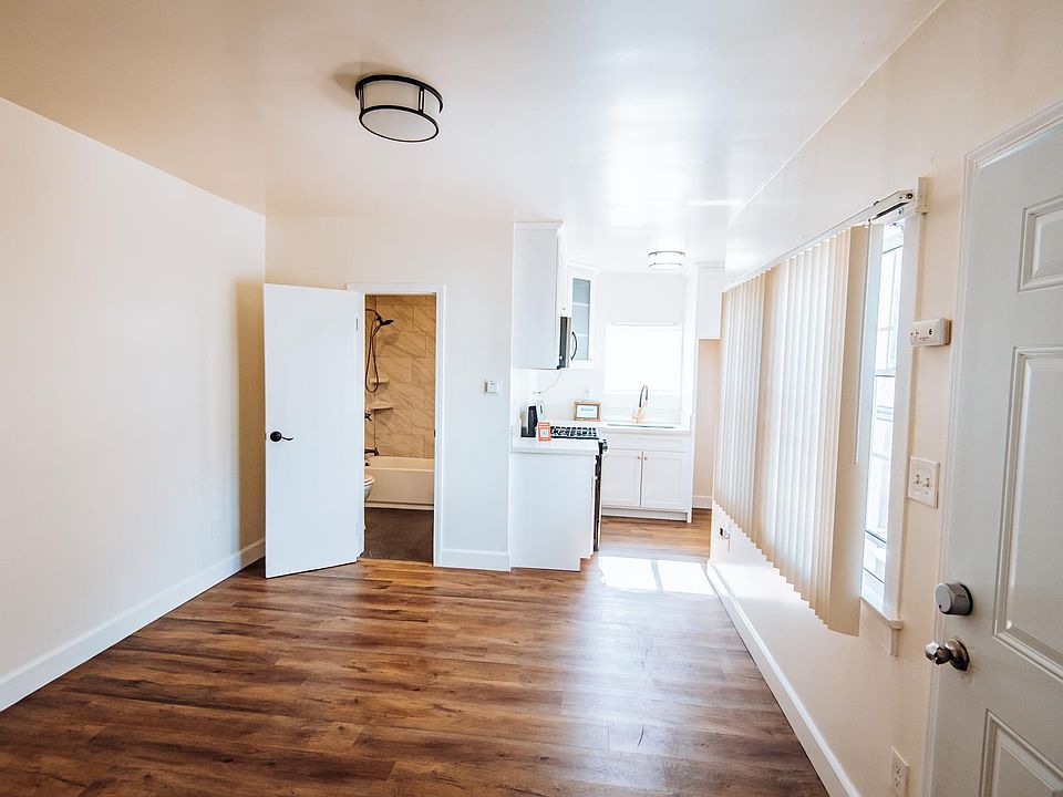 1st image of 3297 Pacific Ave #1516