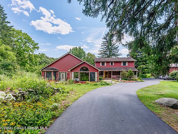 2nd image of 97 Leslie Road