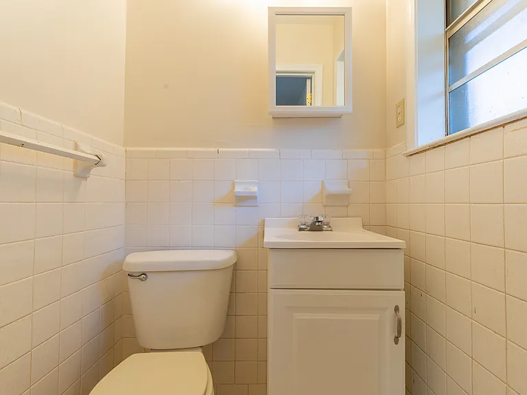 1539 Eason Ave — Photo 15