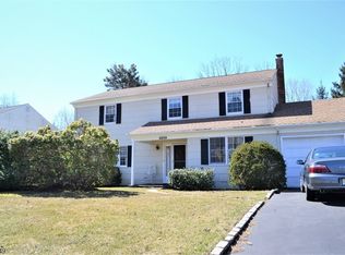 31 Heritage Ln, Whippany, NJ 07981