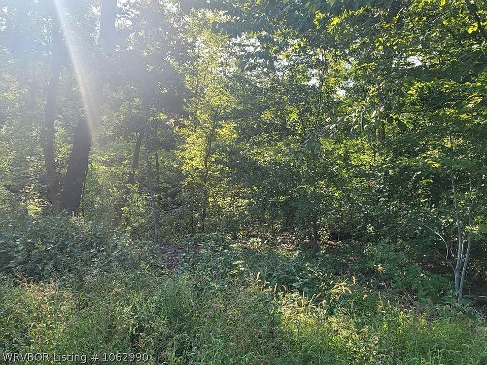 1st image of 7 Selland Ln