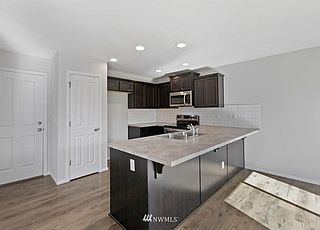 5th image of 17712 Juniper St
