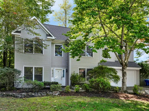 2324 Country Glen Ct, Virginia Beach, VA 23453