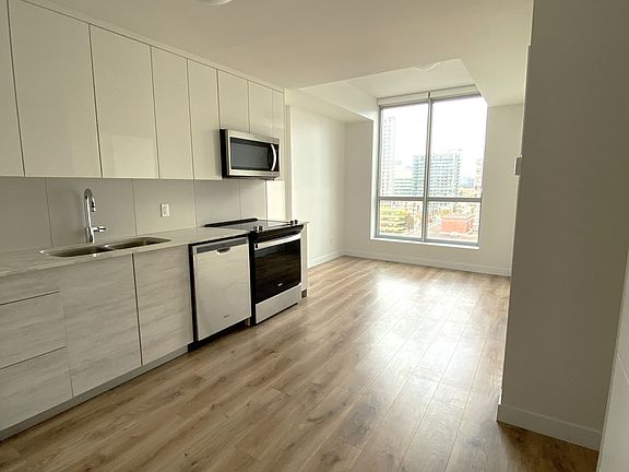 2nd image of 60 Frederick St #808