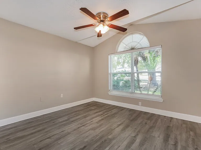 807 Rocky Mountain Ct — Photo 12