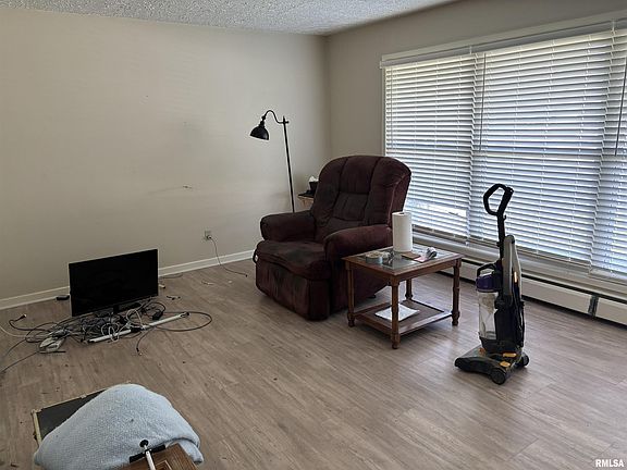 2nd image of 44 Longbow Ln