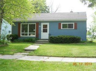 1640 Holly Dr, Manitowoc, WI 54220