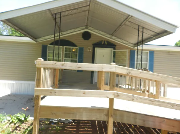 152 Shawnee Ln, Locust Grove, GA 30248