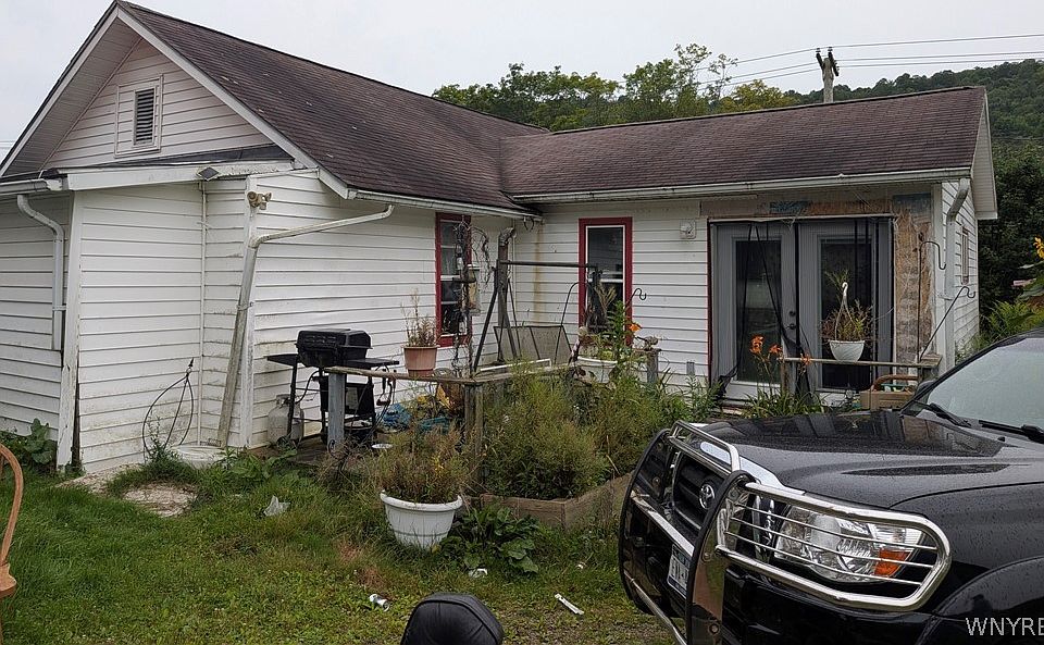 1st image of 386 W Notch Rd