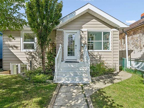 2nd image of 708 S 18th Ave NW