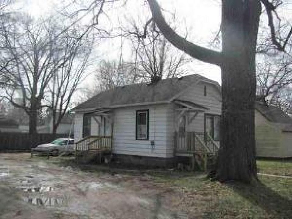 2nd image of 305 6th Ave