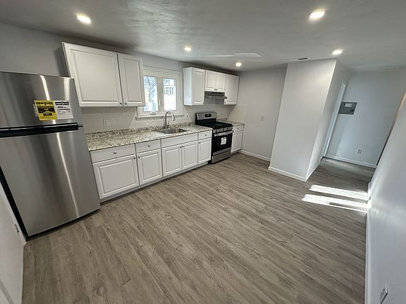 3rd image of 149 Long Hill Ave #17558342