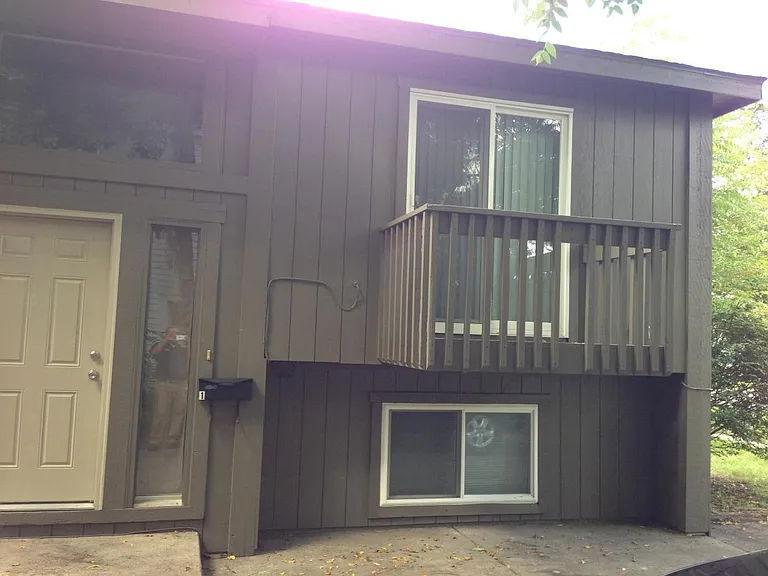 207 N Summit St #4 — Photo 16