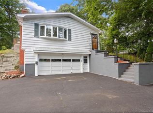 390 Wilson St, Fairfield, CT 06825