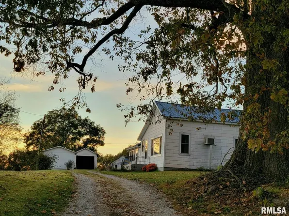 817 Dongola Rd, Dongola, IL 62926