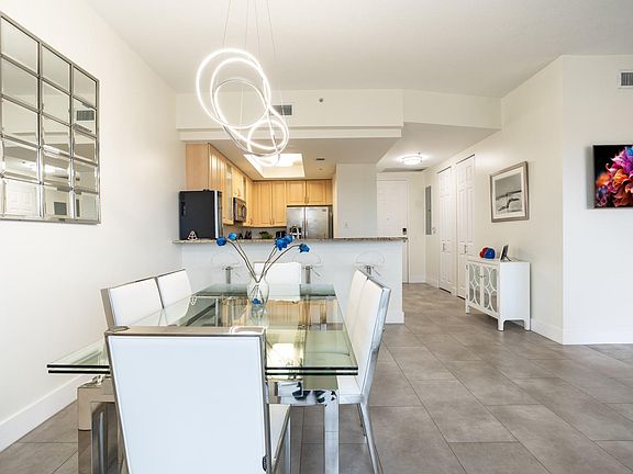 3rd image of 2631 NE 14th Avenue #205